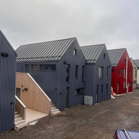 Stilren Leilighet I Henningsvær Exterior foto